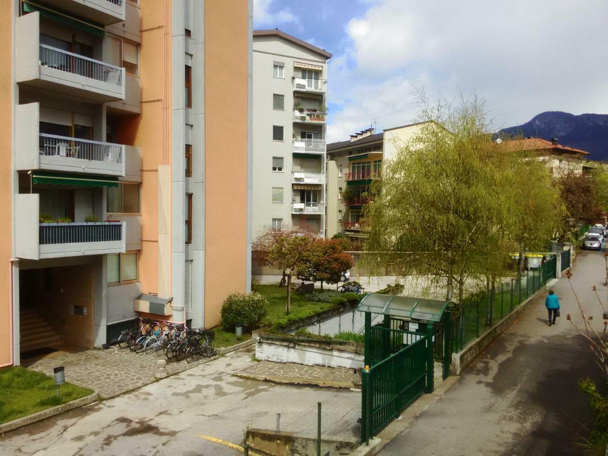 Interno 76 Di Tss' - Splendido Appartamento Con Balcone Tranquillo & Parcheggio Privato - Perfetto Per Famiglie Trento Bagian luar foto